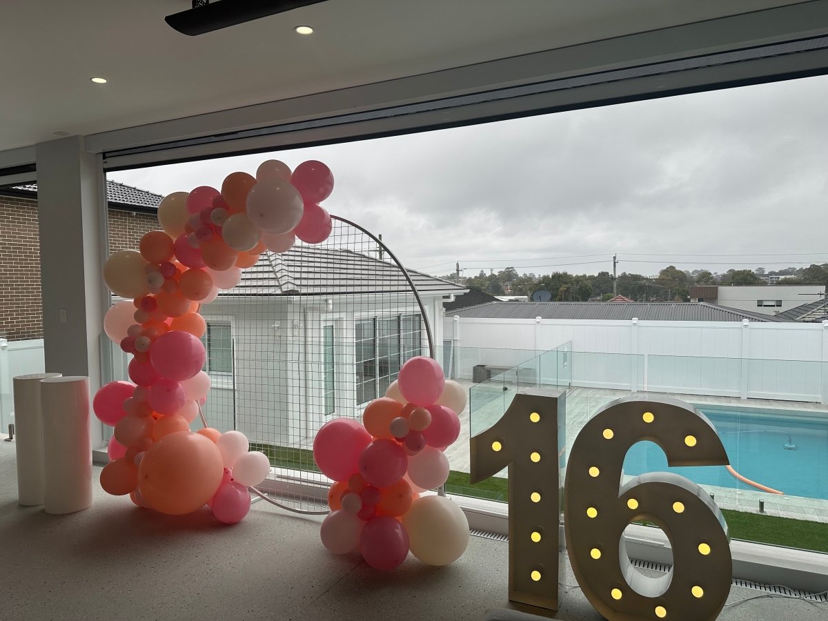 16th Birthday Balloon Garland on 2m Circle Mesh Backdrop With Light Up ...