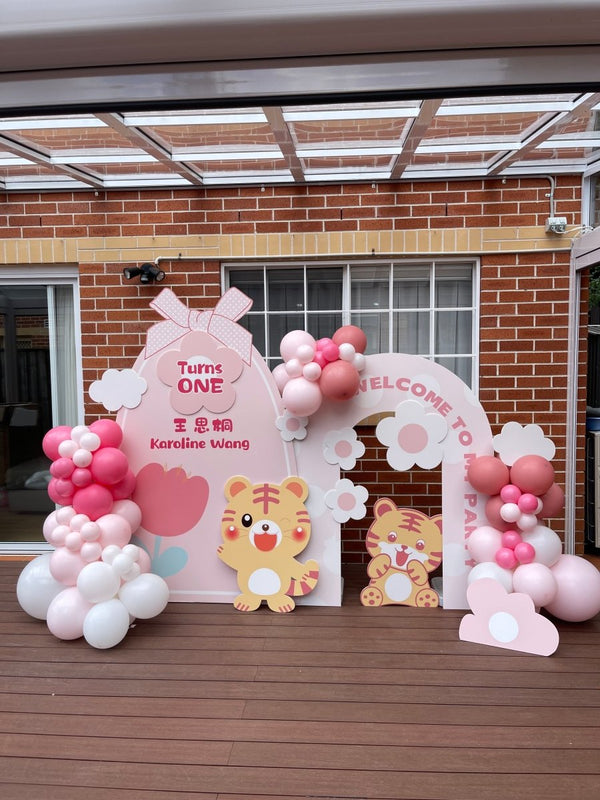 1st Birthday Tiger Theme Balloon Set Up - Everything Party